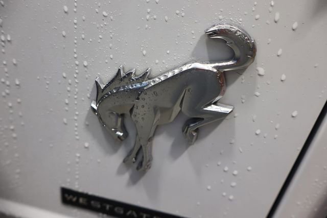 Used 2023 Ford Bronco Badlands image 38