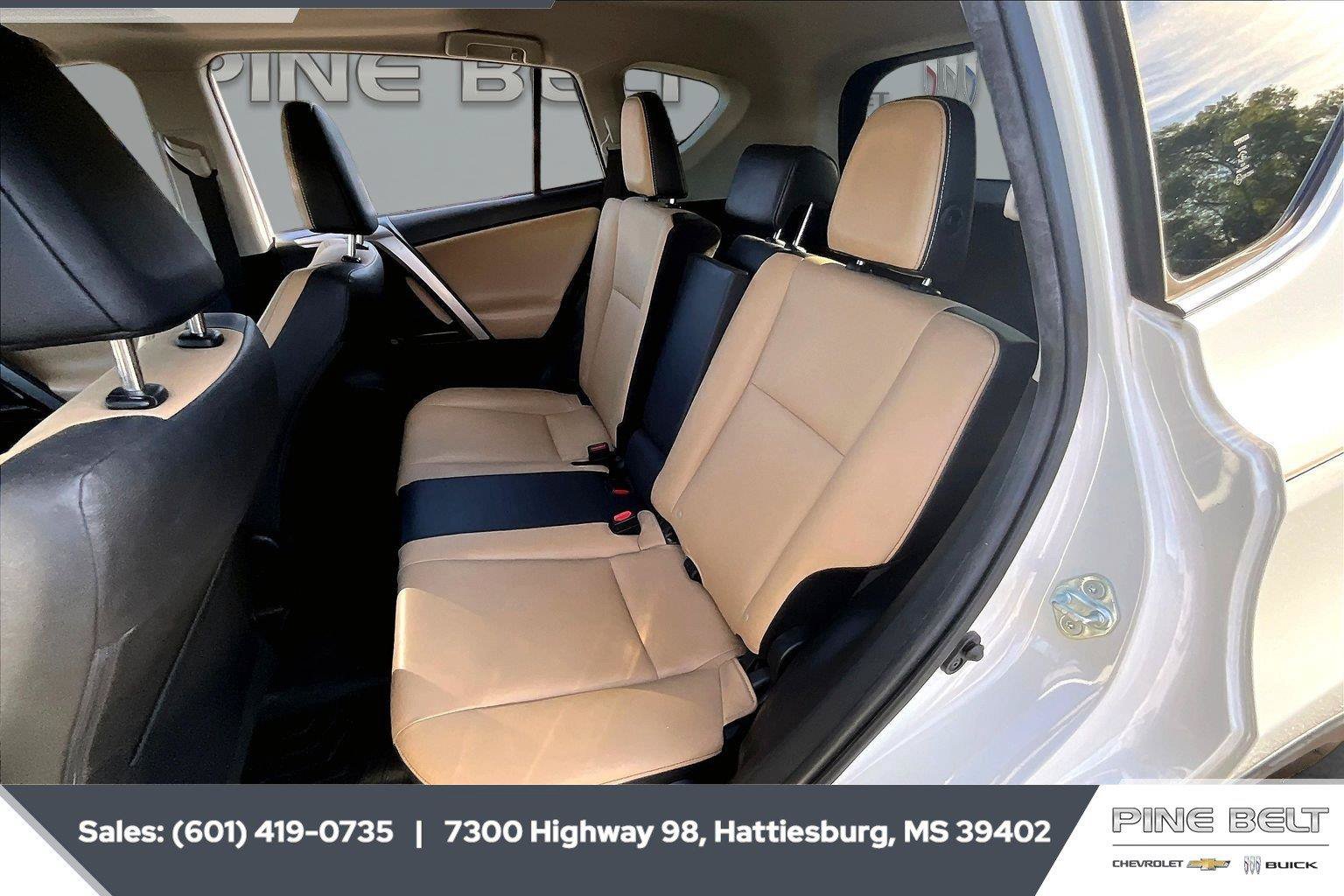 Used 2018 Toyota RAV4 Limited FWD image 19