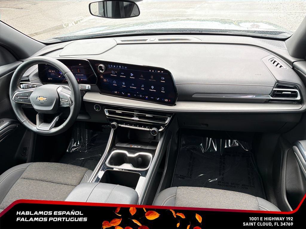 Used 2025 Chevrolet Traverse LT FWD image 34