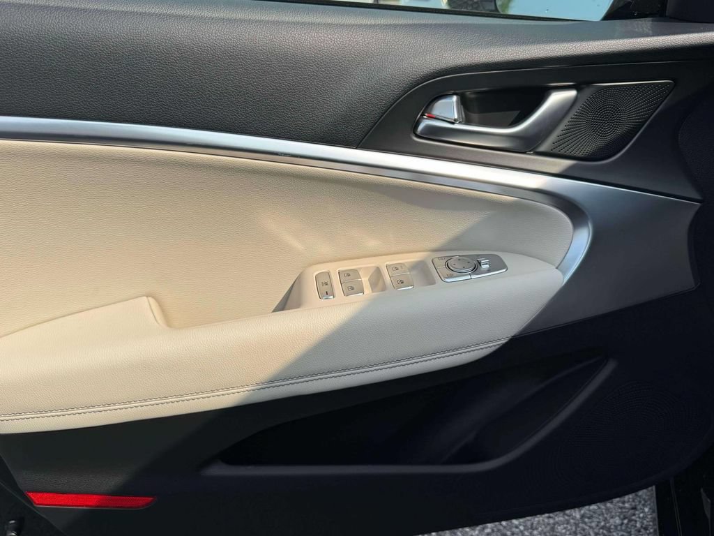 Certified 2026 Genesis G70 2.5T AWD/4WD image 18