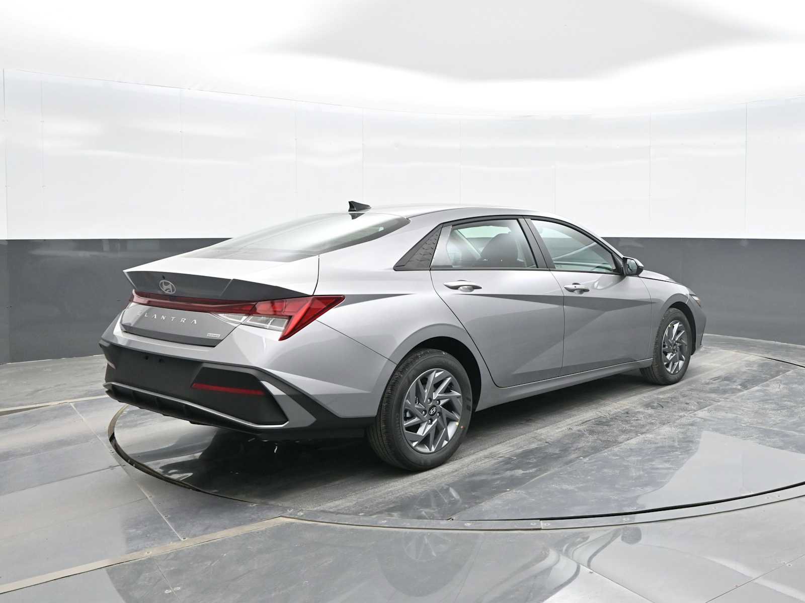 New 2026 Hyundai Elantra Blue image 7