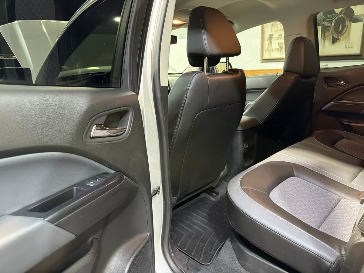 Used 2020 Chevrolet Colorado Z71 AWD/4WD image 23