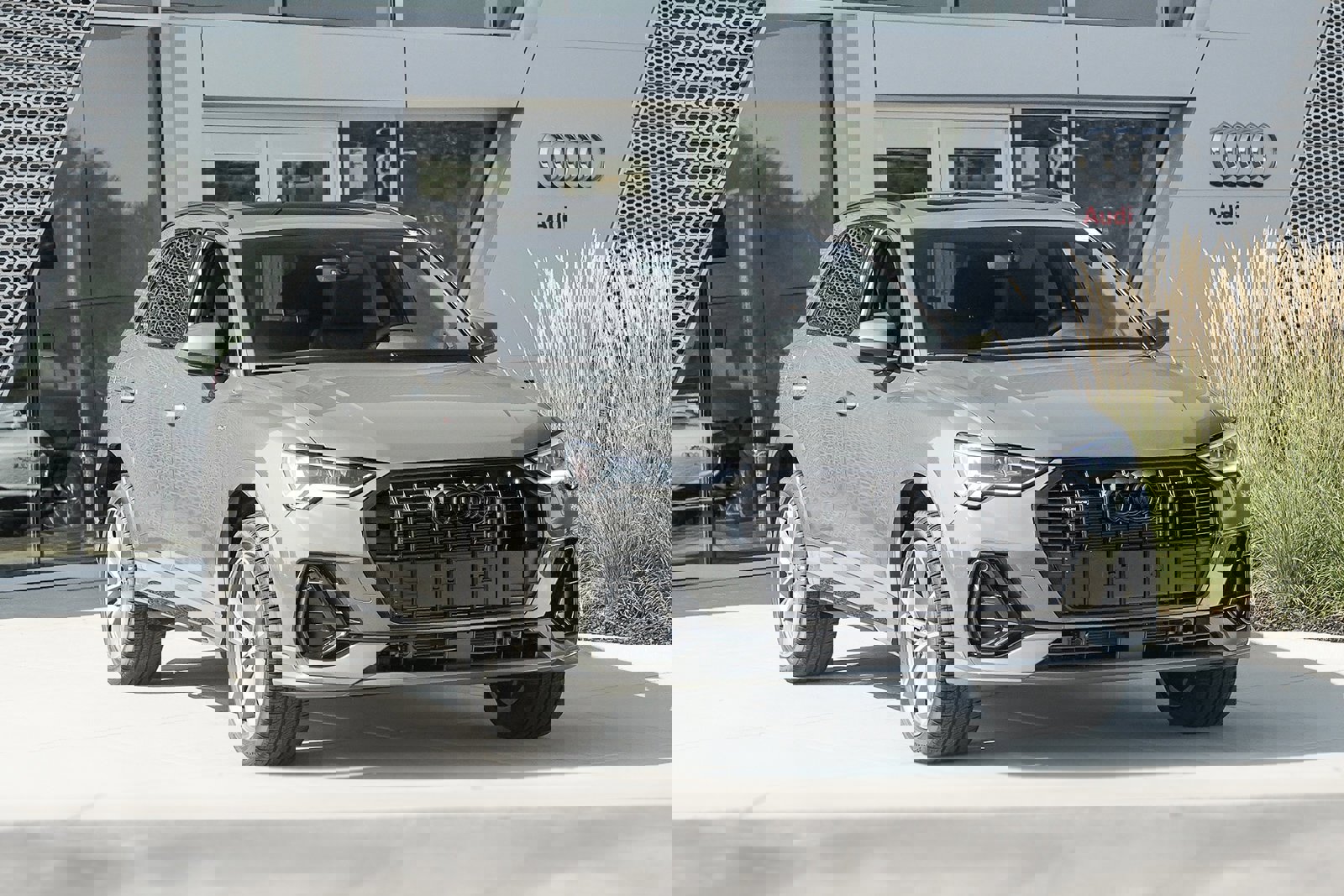 New 2025 Audi Q3 2.0T Premium image 2