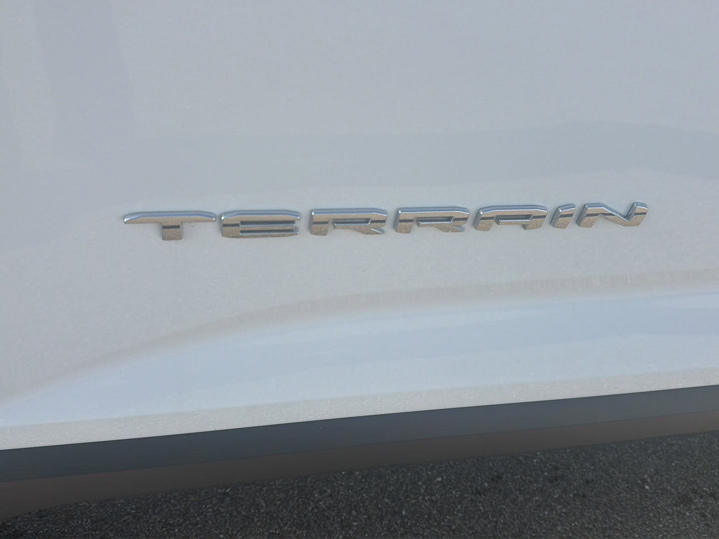 Used 2025 GMC Terrain Elevation AWD/4WD image 10