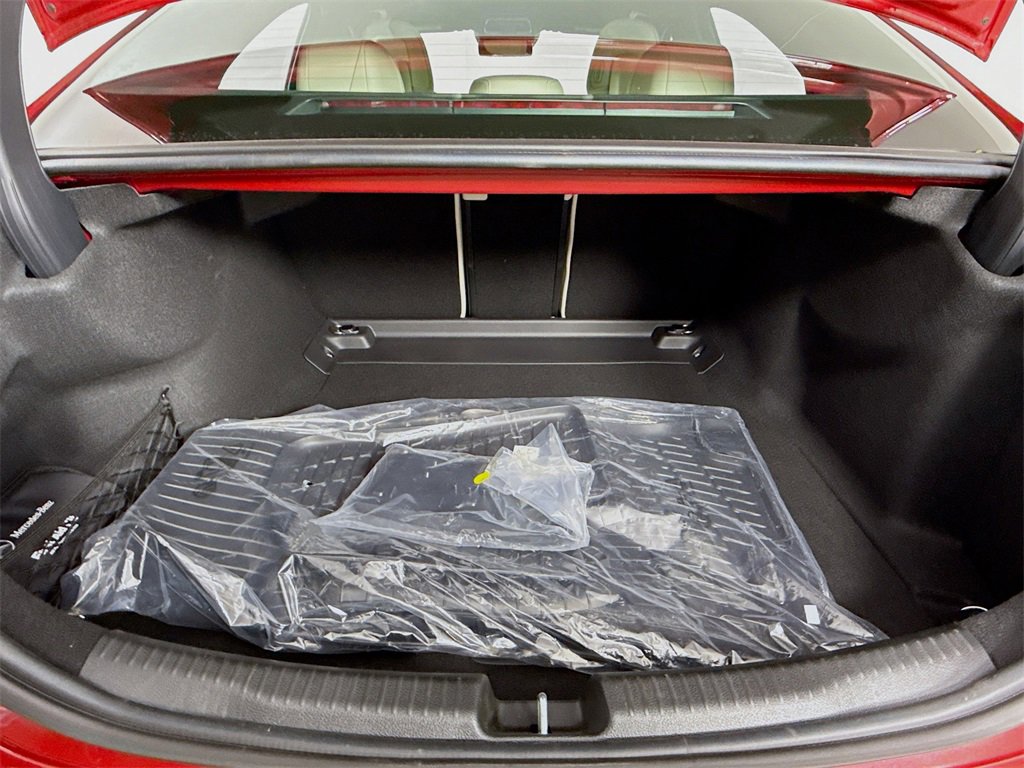 Used 2025 Mercedes-Benz C 300 4MATIC Sedan image 28