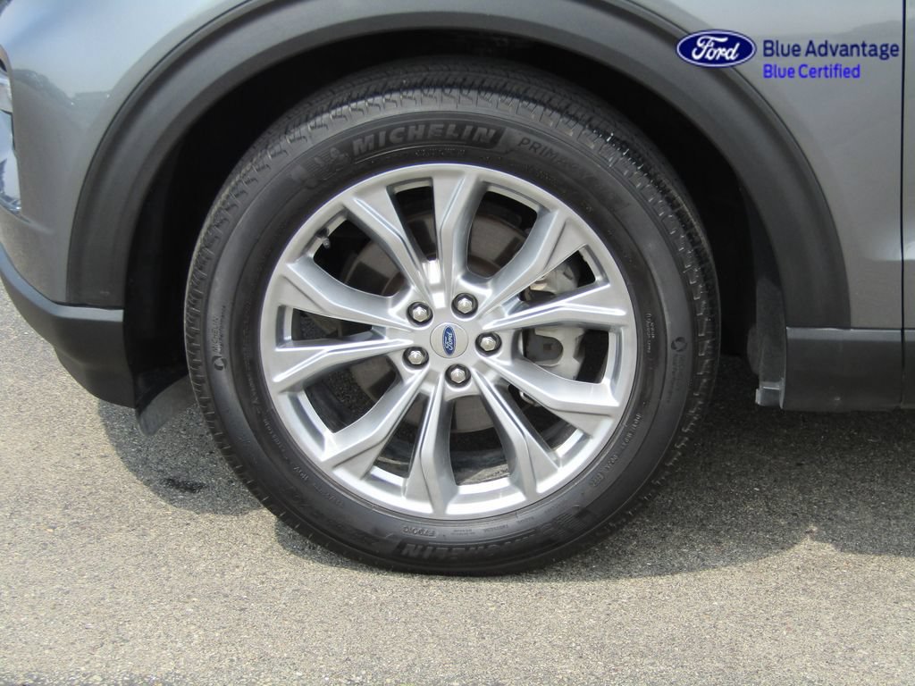 Certified 2024 Ford Explorer XLT w/ Equipment Group 202A AWD/4WD image 5
