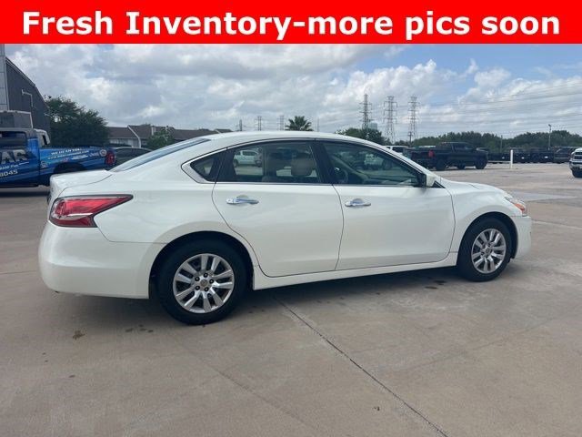 Used 2014 Nissan Altima 2.5 S FWD image 5