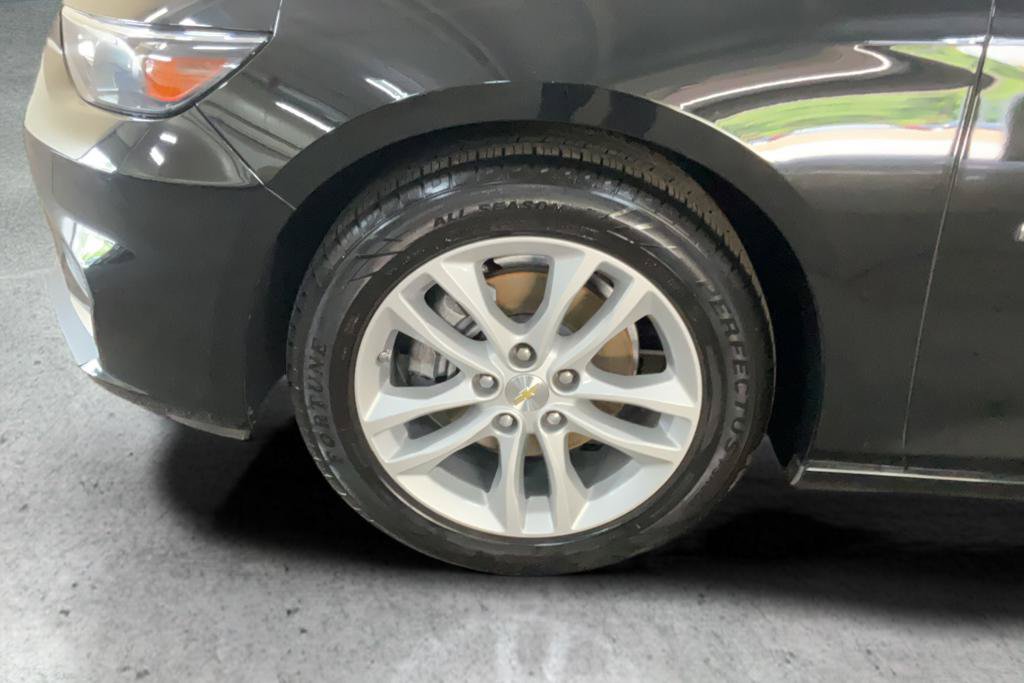 Certified 2017 Chevrolet Malibu LT FWD image 23