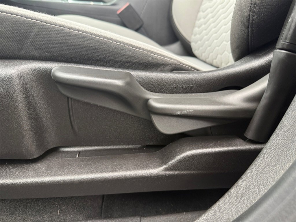 Used 2019 Chevrolet Equinox LS image 10