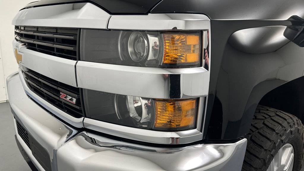 Used 2015 Chevrolet Silverado 2500 LTZ w/ Duramax Plus Package AWD/4WD image 11