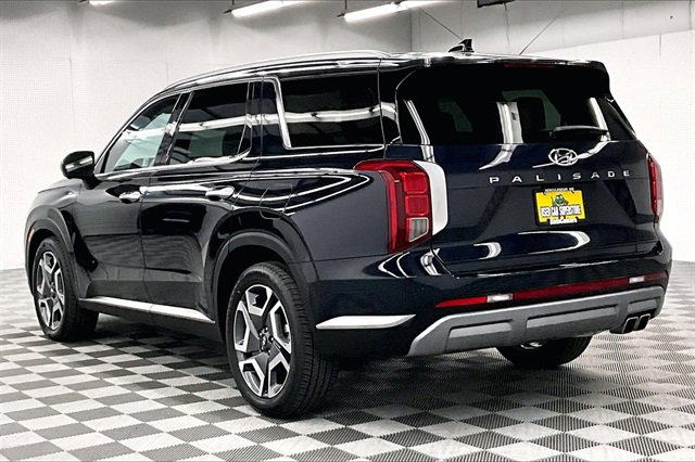Used 2024 Hyundai Palisade Limited image 2
