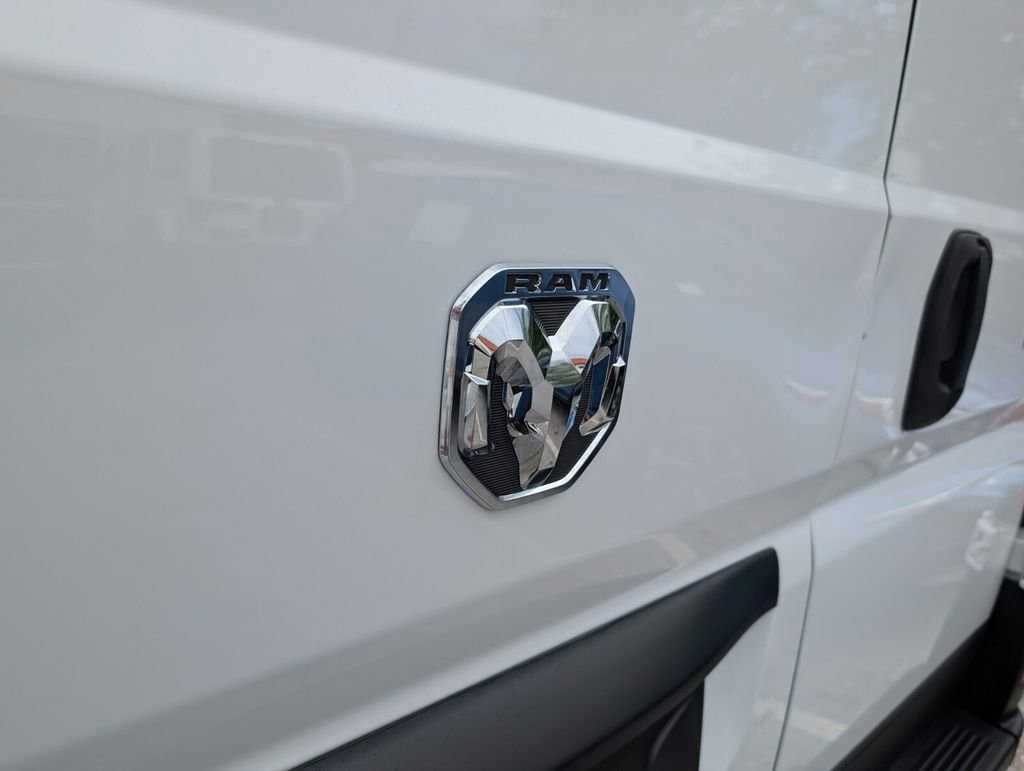 Used 2024 RAM ProMaster 2500 w/ Convenience Group FWD image 12