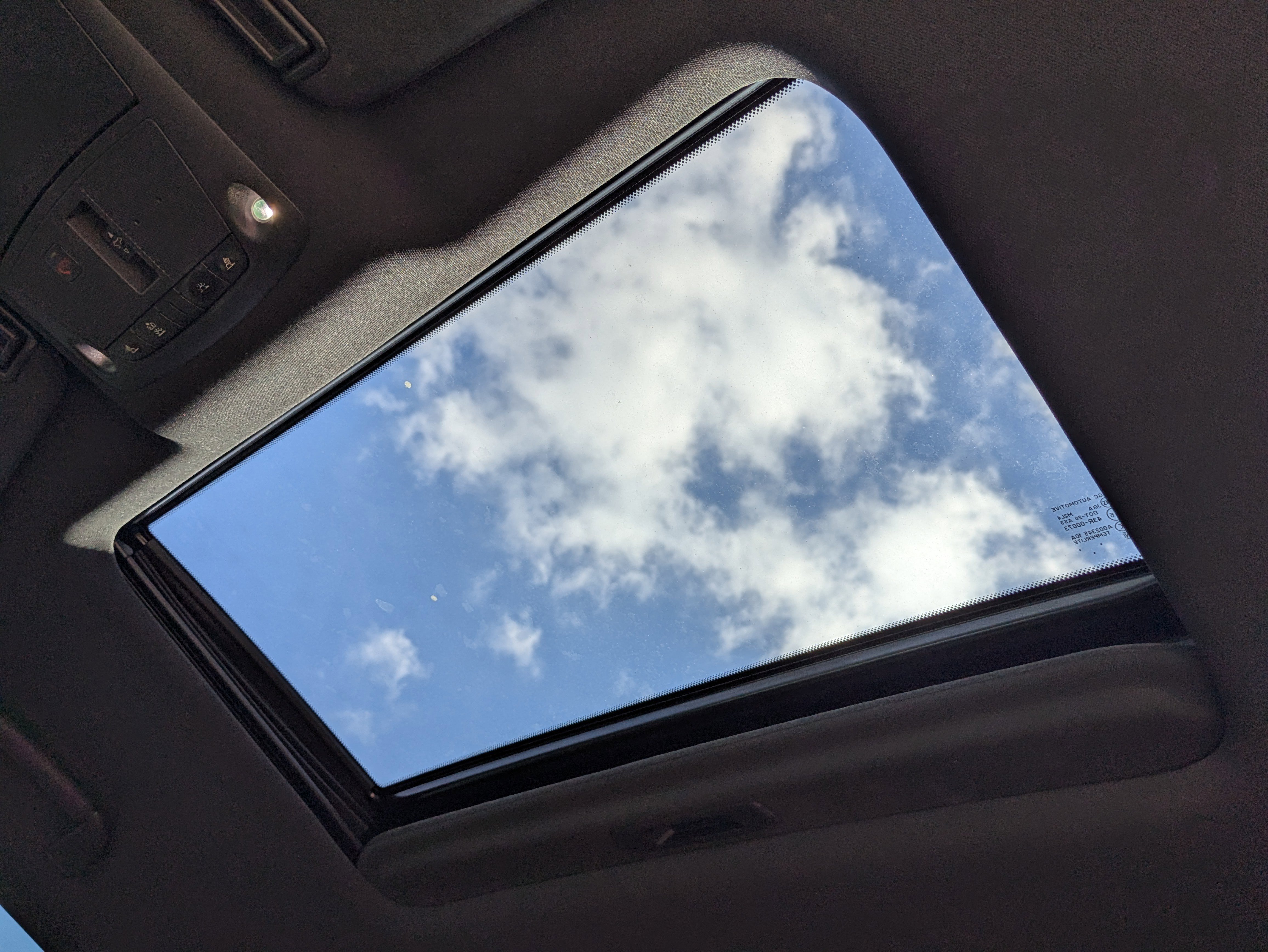 Used 2021 INFINITI QX80 Sensory w/ All-Season Package image 23