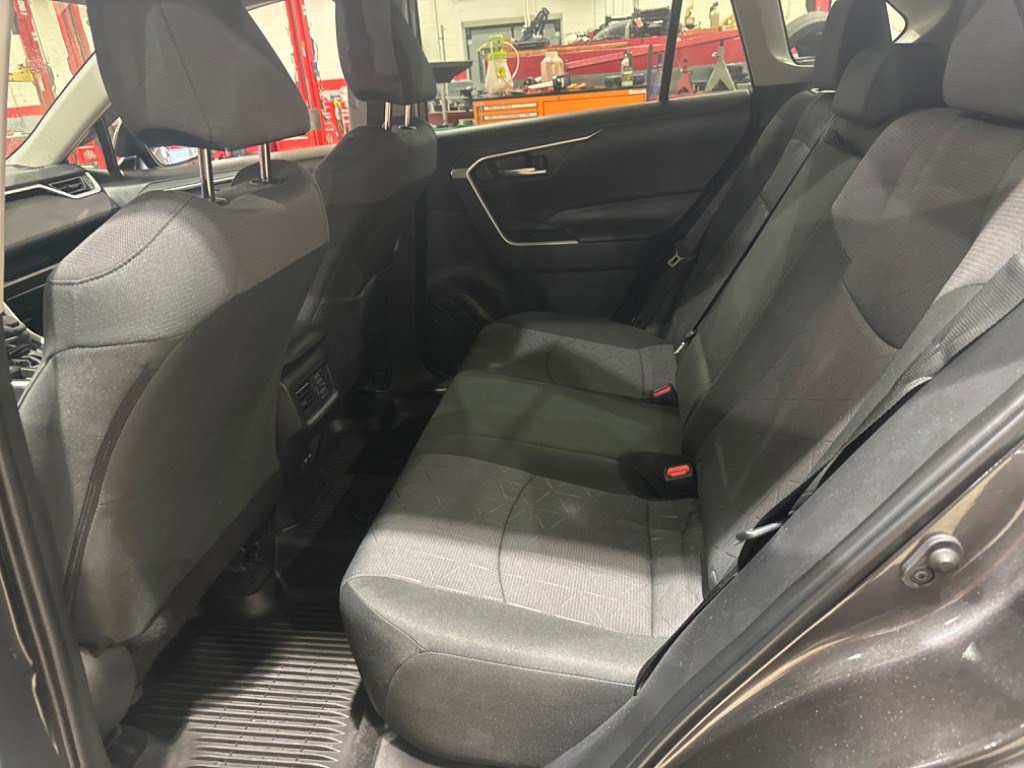 Used 2025 Toyota RAV4 XLE w/ Convenience Package FWD image 7