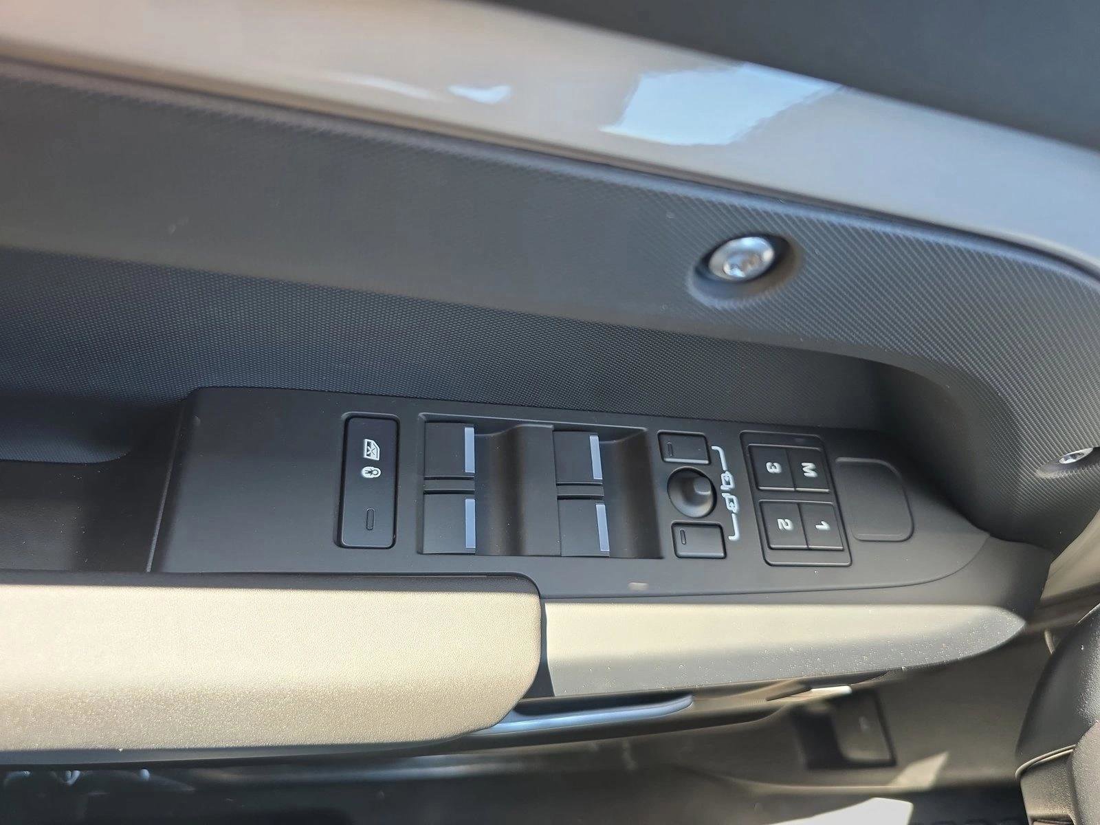 New 2026 Land Rover Defender 110 S AWD/4WD image 27