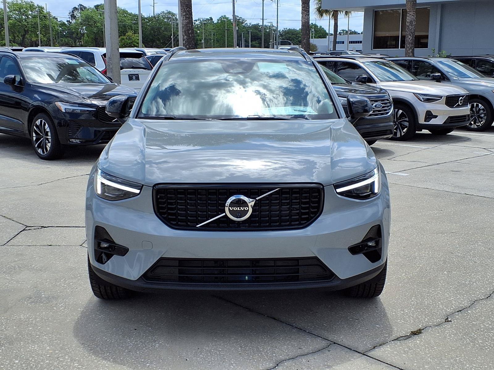 New 2026 Volvo XC40 B5 Plus w/ Protection Package Premier AWD/4WD image 2