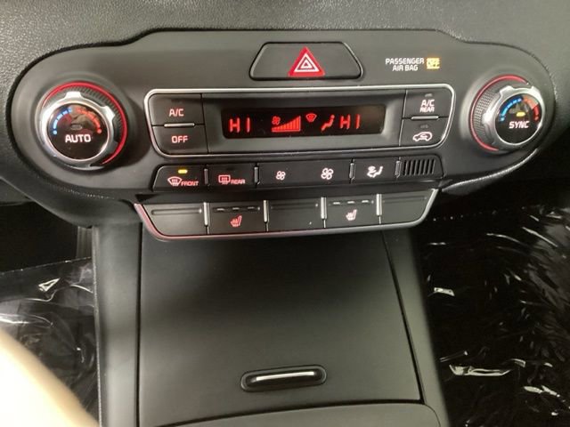 Used 2020 Kia Sorento S image 21