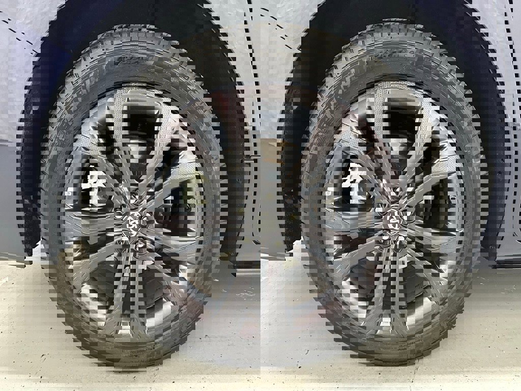 Used 2025 Toyota Sienna XSE image 69