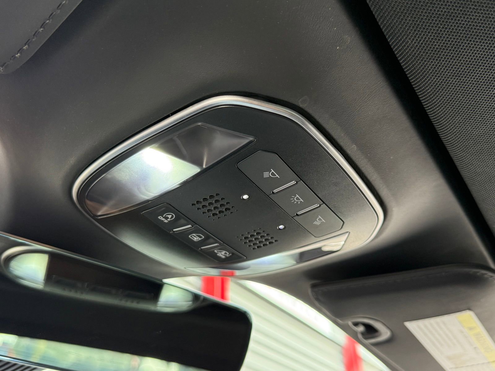 Used 2019 Ferrari Portofino image 33