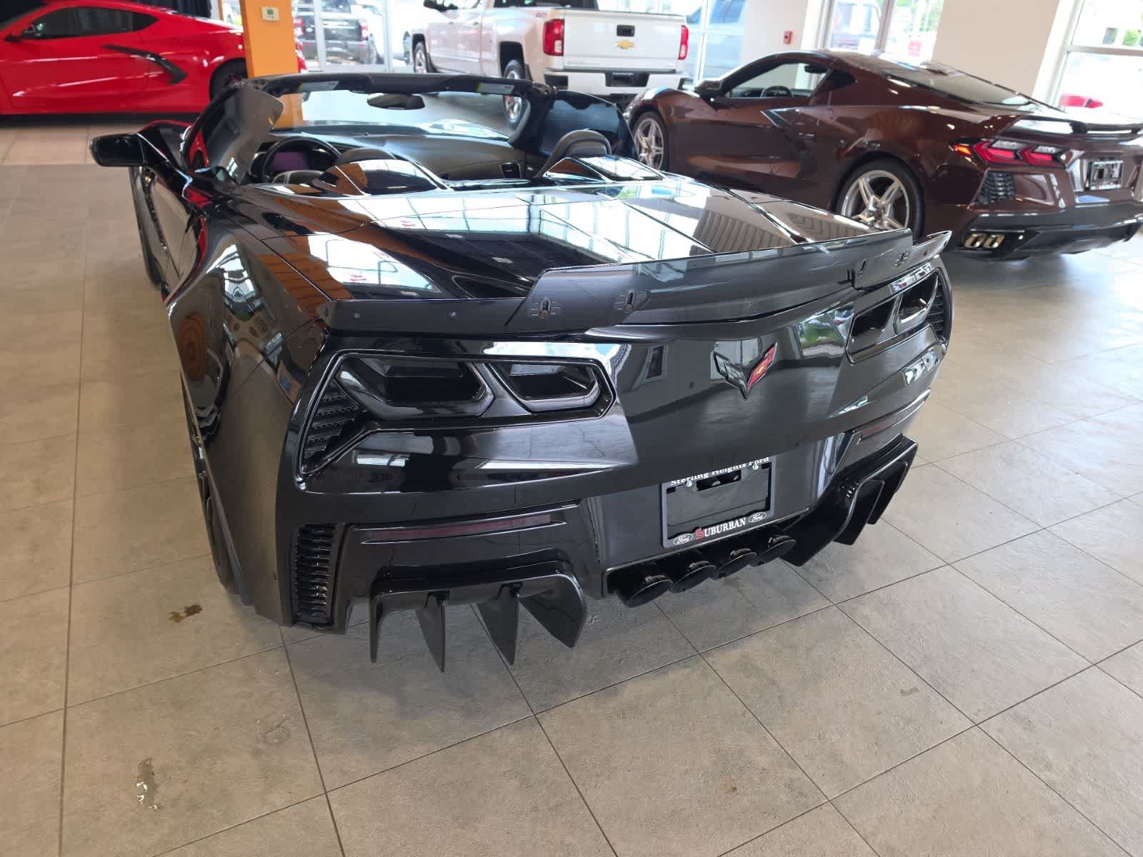 Used 2016 Chevrolet Corvette Z06 w/ 3LZ Preferred Equipment Group RWD image 9