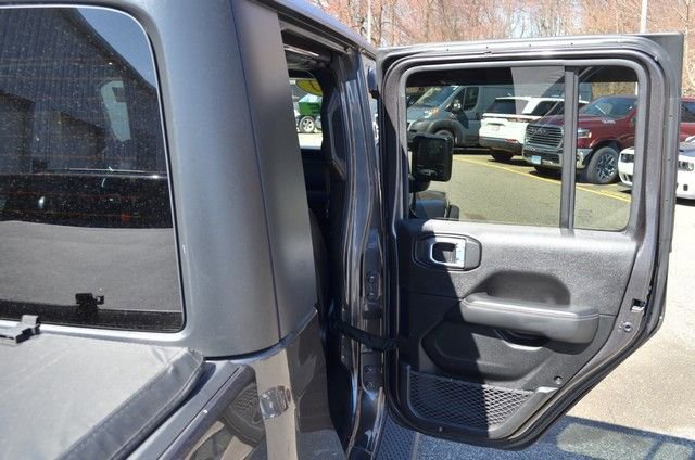 Used 2020 Jeep Gladiator Overland image 35
