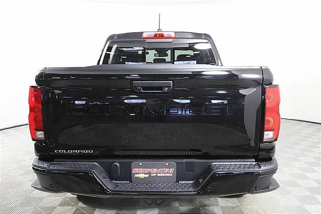 New 2025 Chevrolet Colorado LT w/ LT Convenience Package RWD image 7