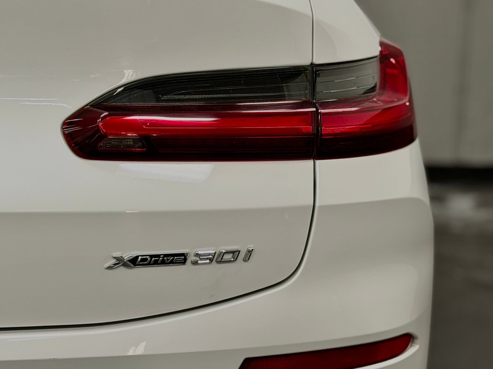 Used 2023 BMW X4 xDrive30i w/ Parking Assistance Package AWD/4WD image 14