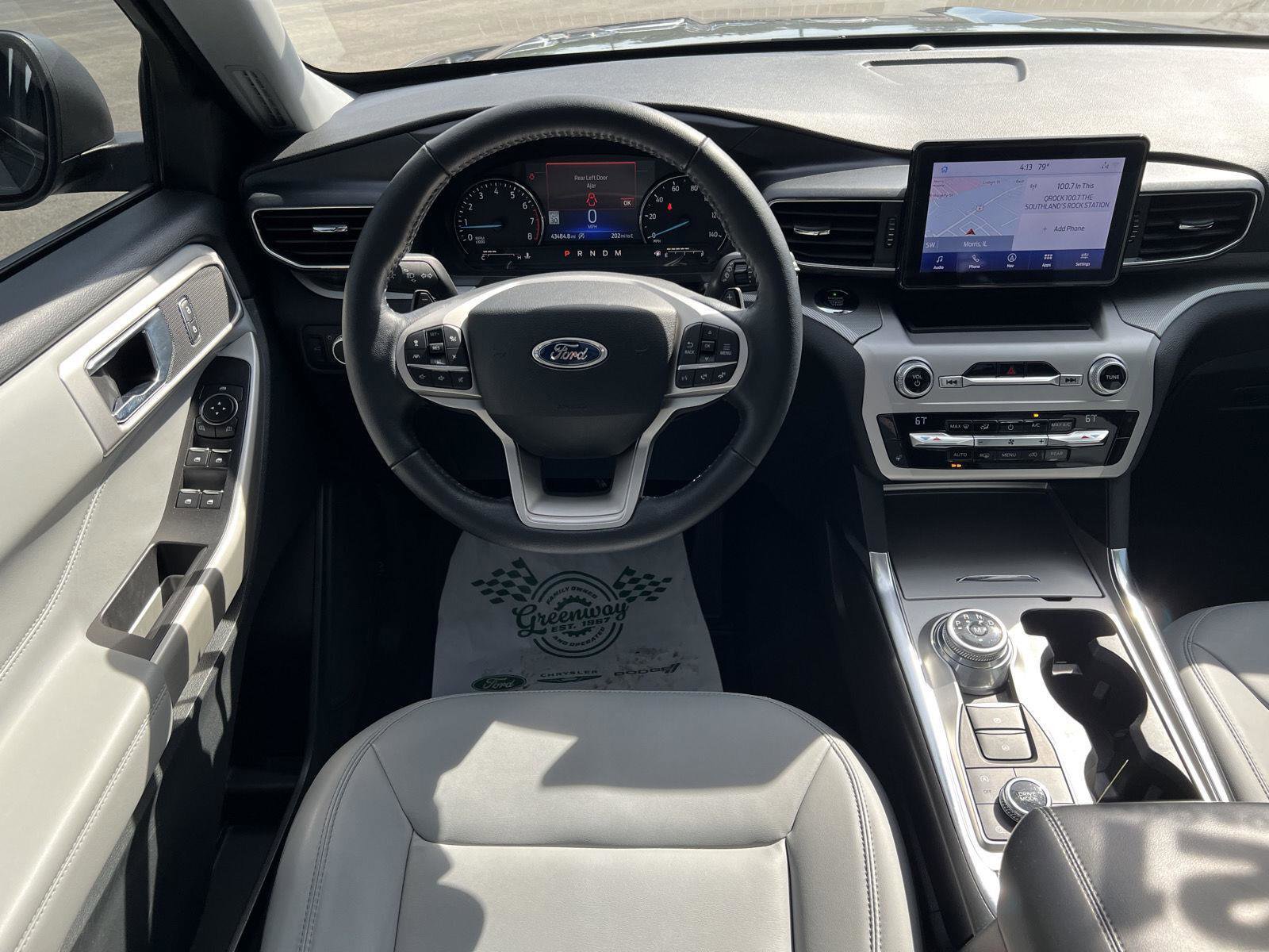 Used 2021 Ford Explorer XLT w/ Equipment Group 202A AWD/4WD image 23