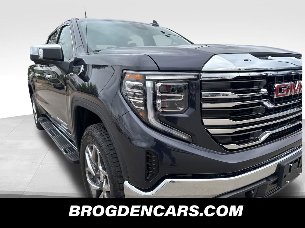 Used 2024 GMC Sierra 1500 SLT w/ SLT Premium Package AWD/4WD image 10