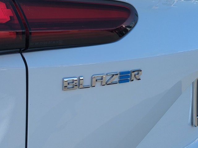 Certified 2024 Chevrolet Blazer EV LT AWD/4WD image 31
