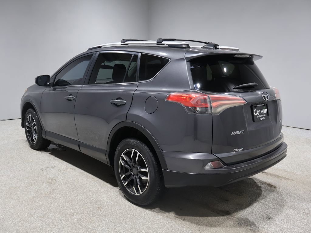 Used 2016 Toyota RAV4 LE image 4