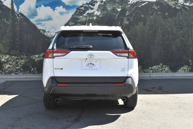 Certified 2025 Toyota RAV4 LE AWD/4WD image 10