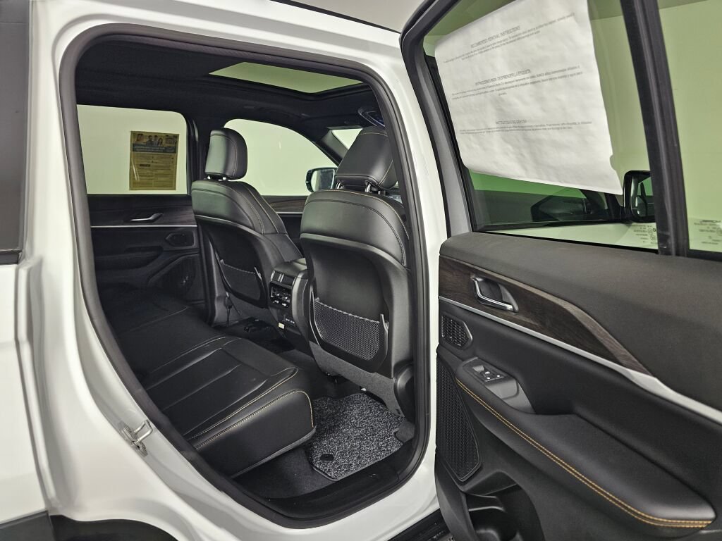 New 2026 Jeep Grand Cherokee Limited AWD/4WD image 35