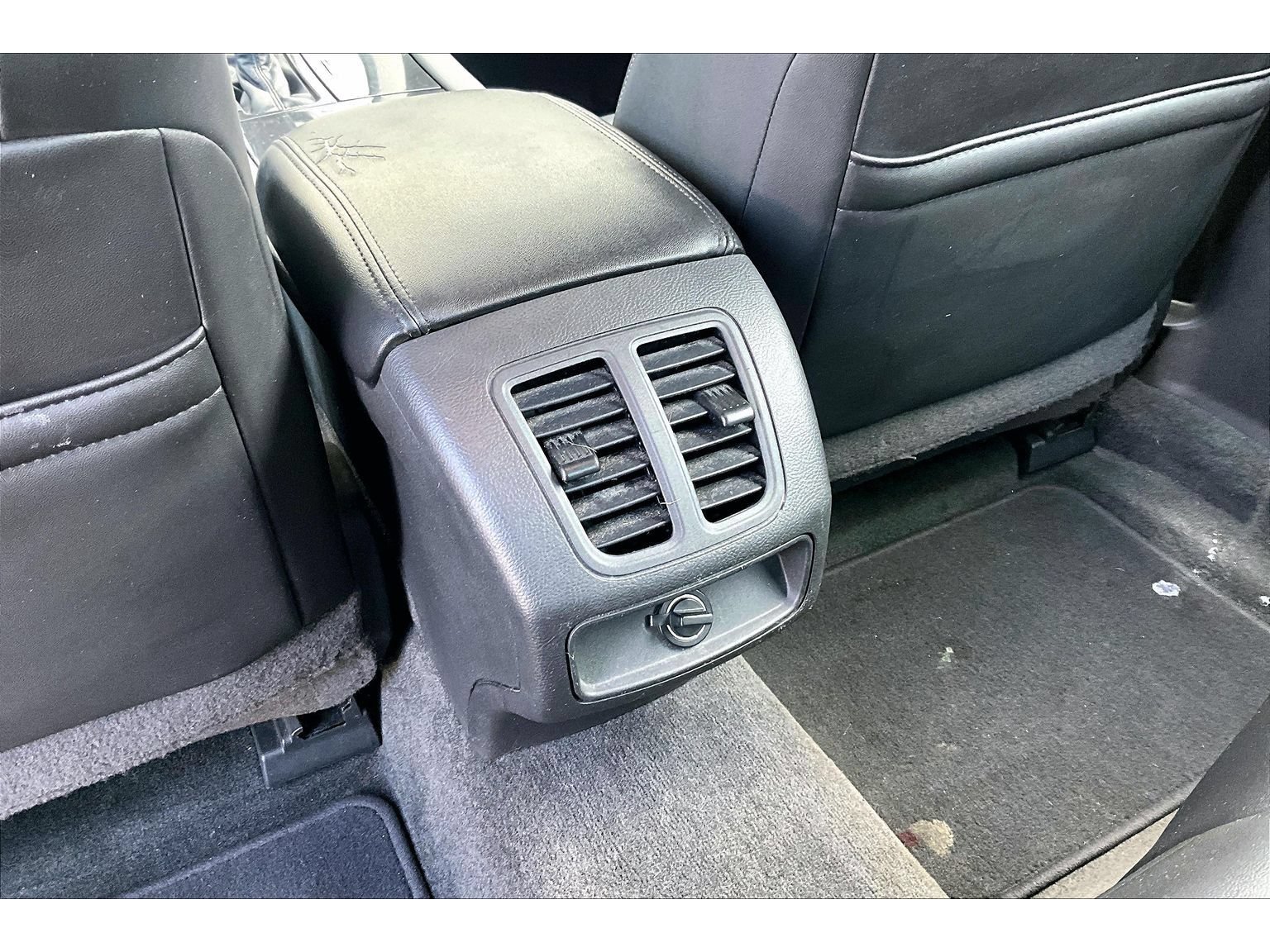 Used 2013 Ford Taurus Limited FWD image 13