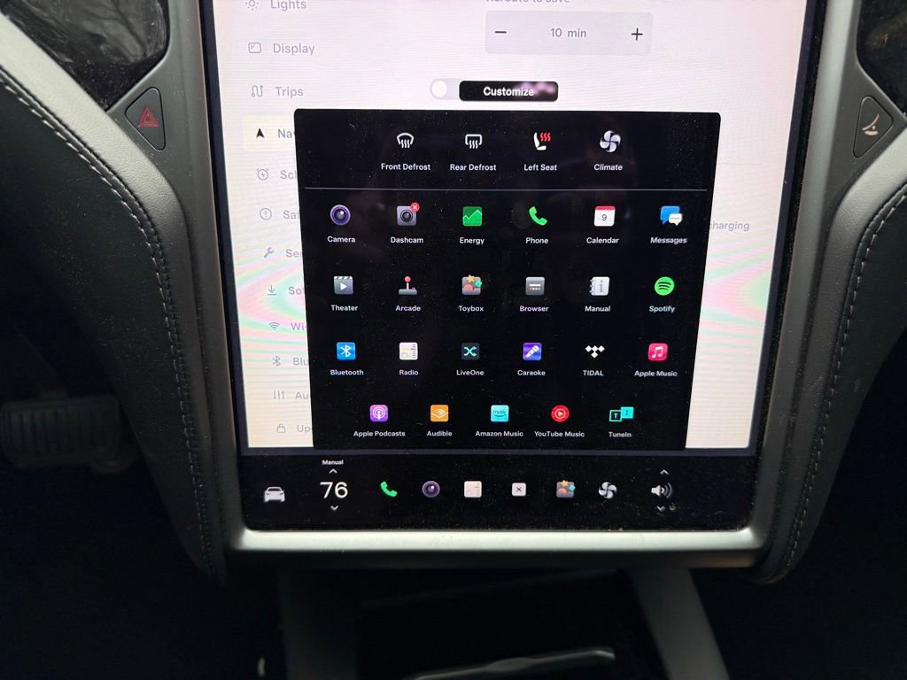 Used 2018 Tesla Model X 75D image 9