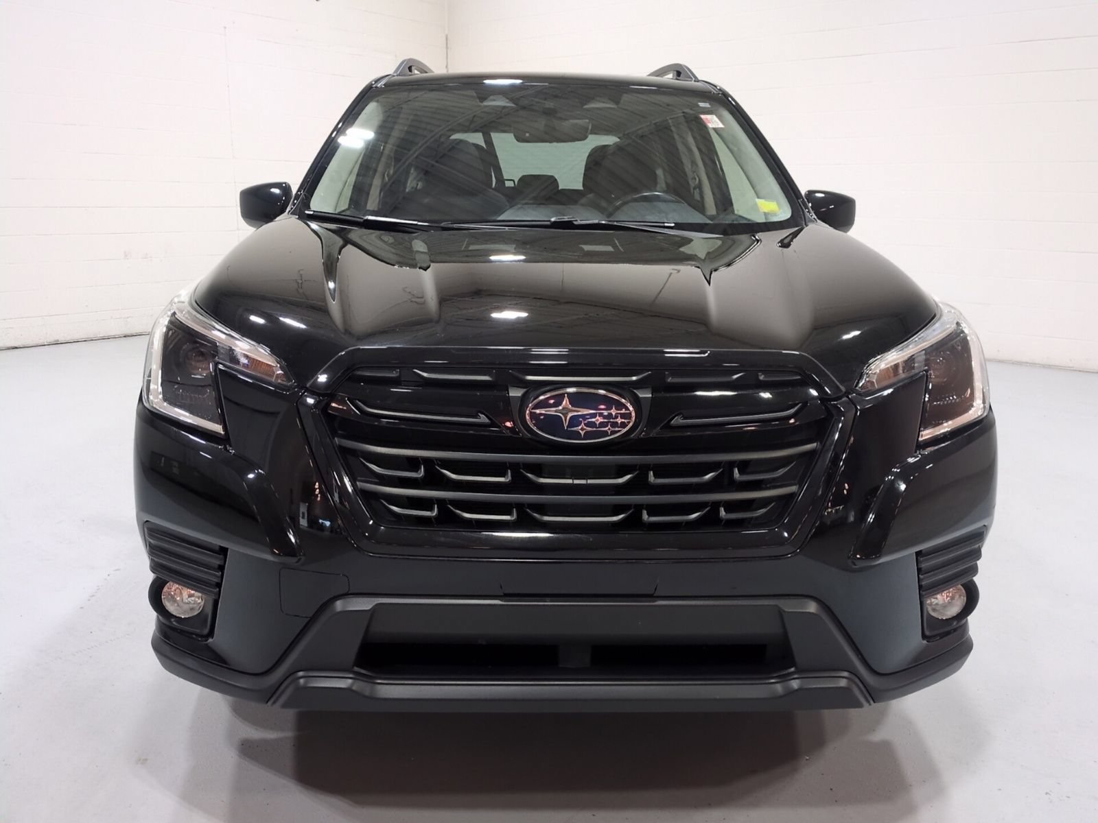 Certified 2023 Subaru Forester Premium AWD/4WD image 9