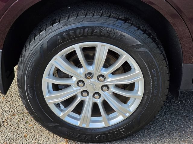 Used 2018 Cadillac XT5 AWD image 12
