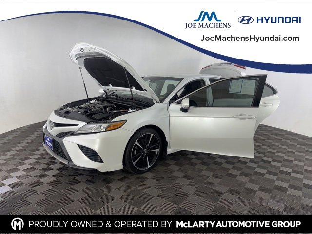 Used 2019 Toyota Camry XSE image 11