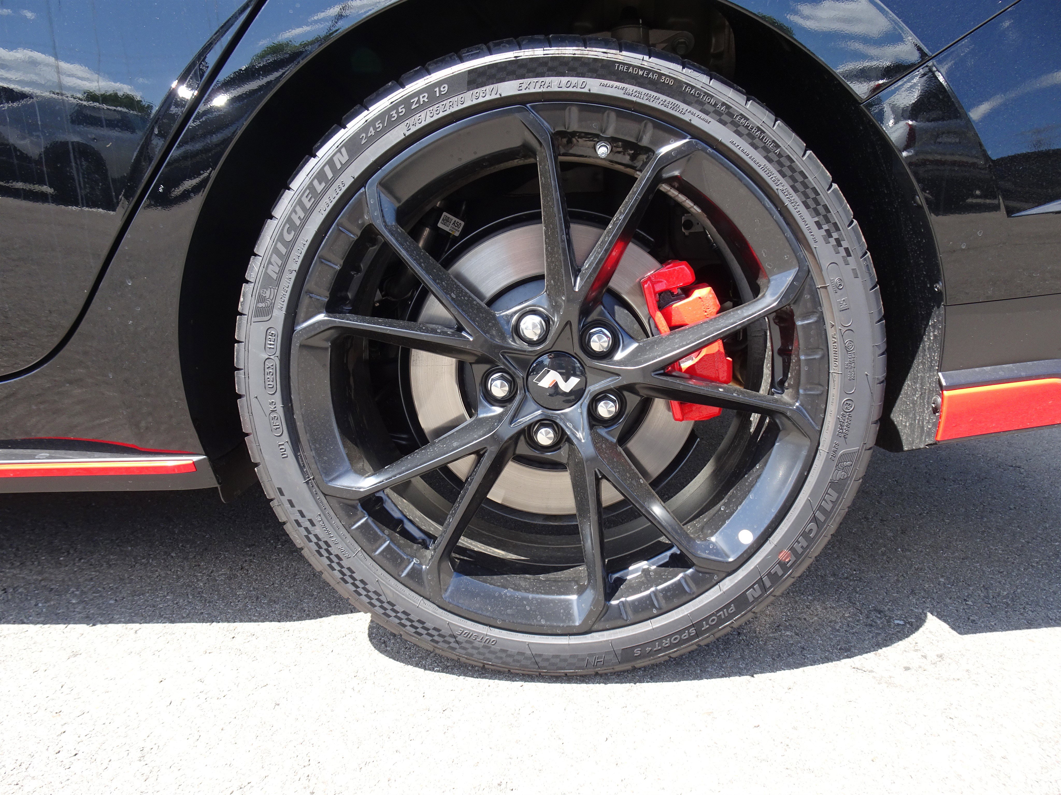 New 2025 Hyundai Elantra N image 19