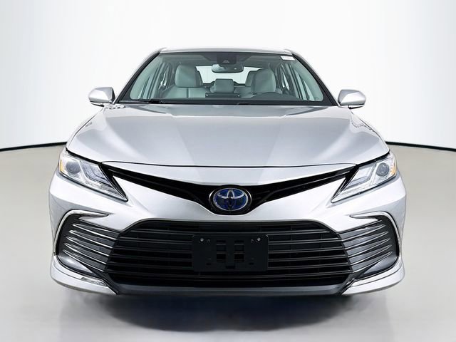 Used 2022 Toyota Camry XLE image 2