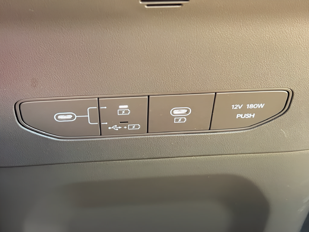 Used 2024 Kia EV9 GT-Line AWD/4WD image 31