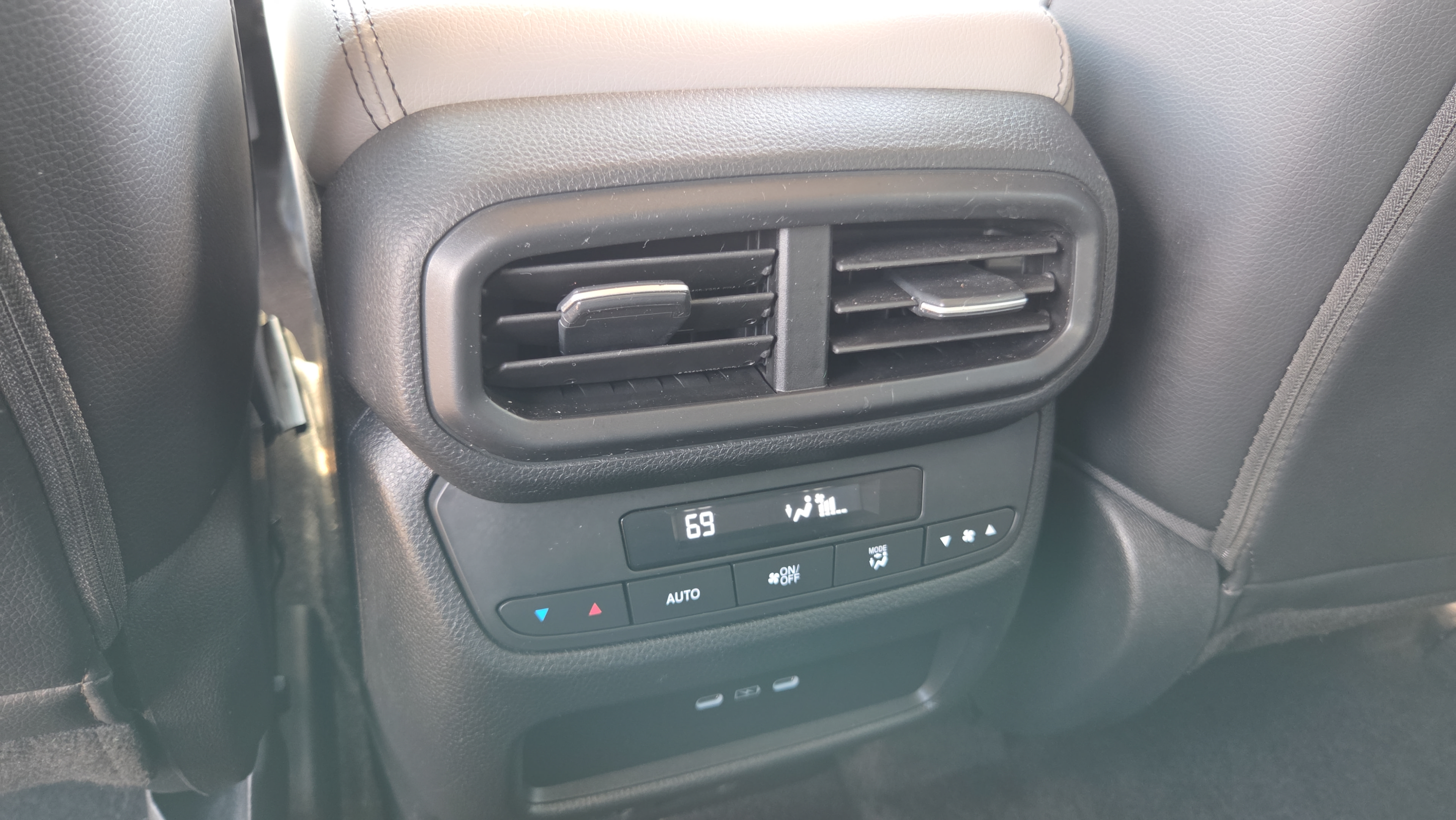 Certified 2025 Honda Pilot EX-L image 13