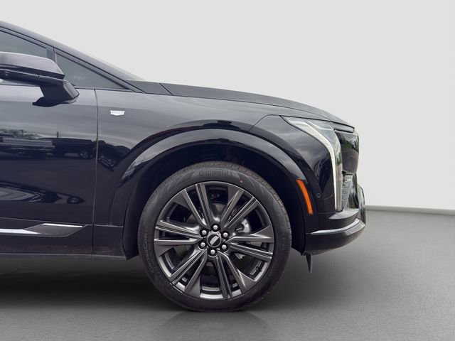 Used 2025 Cadillac Optiq Sport 2 image 29