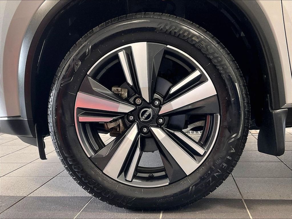 Used 2023 Nissan Rogue SL AWD/4WD image 7