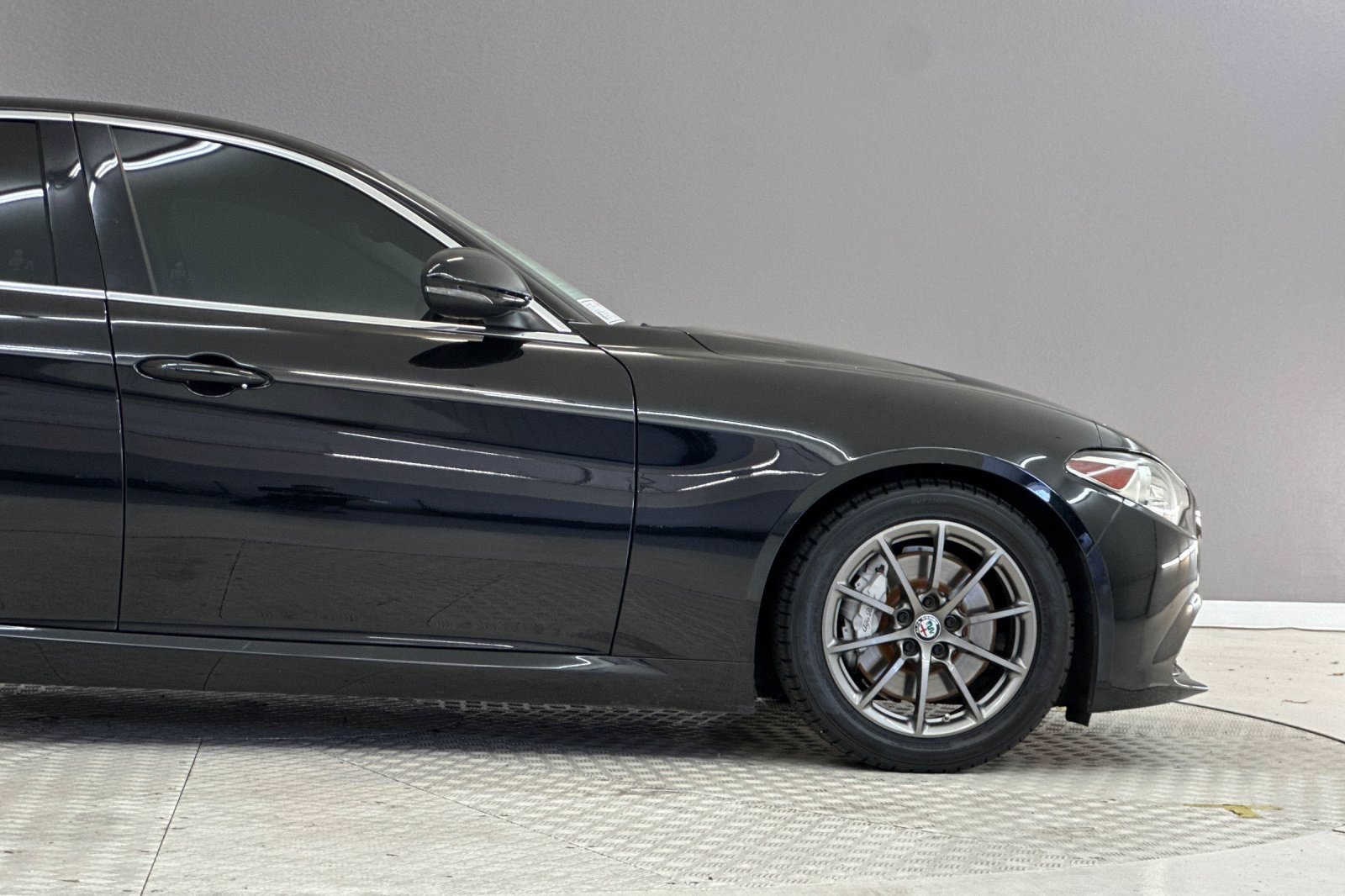 Used 2020 Alfa Romeo Giulia RWD image 34