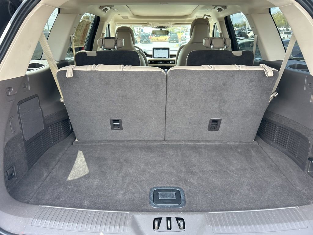 Used 2020 Lincoln Aviator Reserve w/ Equipment Group 202A image 18
