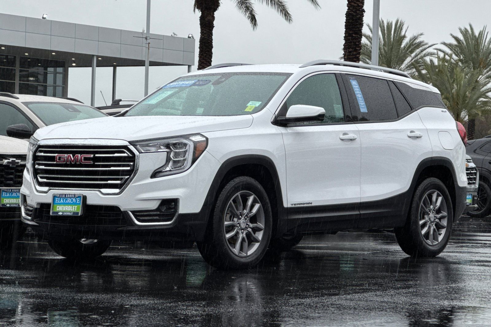 Certified 2024 GMC Terrain SLT image 7