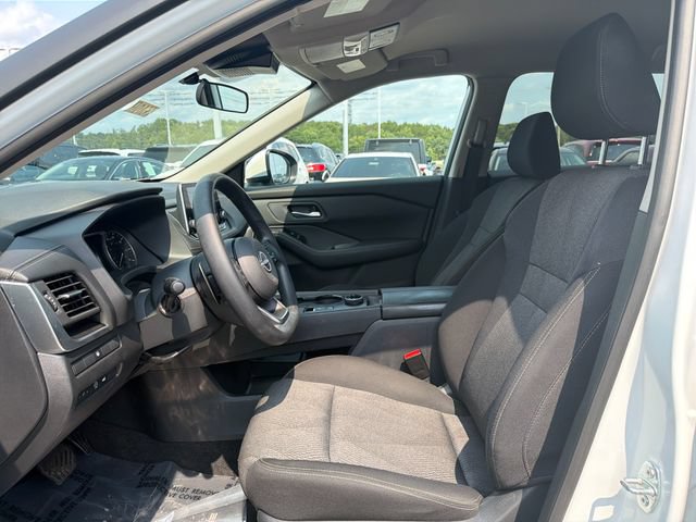 Used 2024 Nissan Rogue SV AWD/4WD image 9