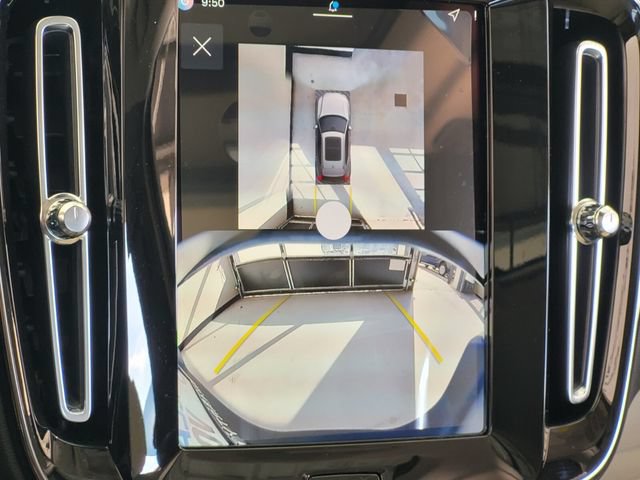 New 2026 Volvo XC40 B5 Plus w/ Protection Package Premier AWD/4WD image 18