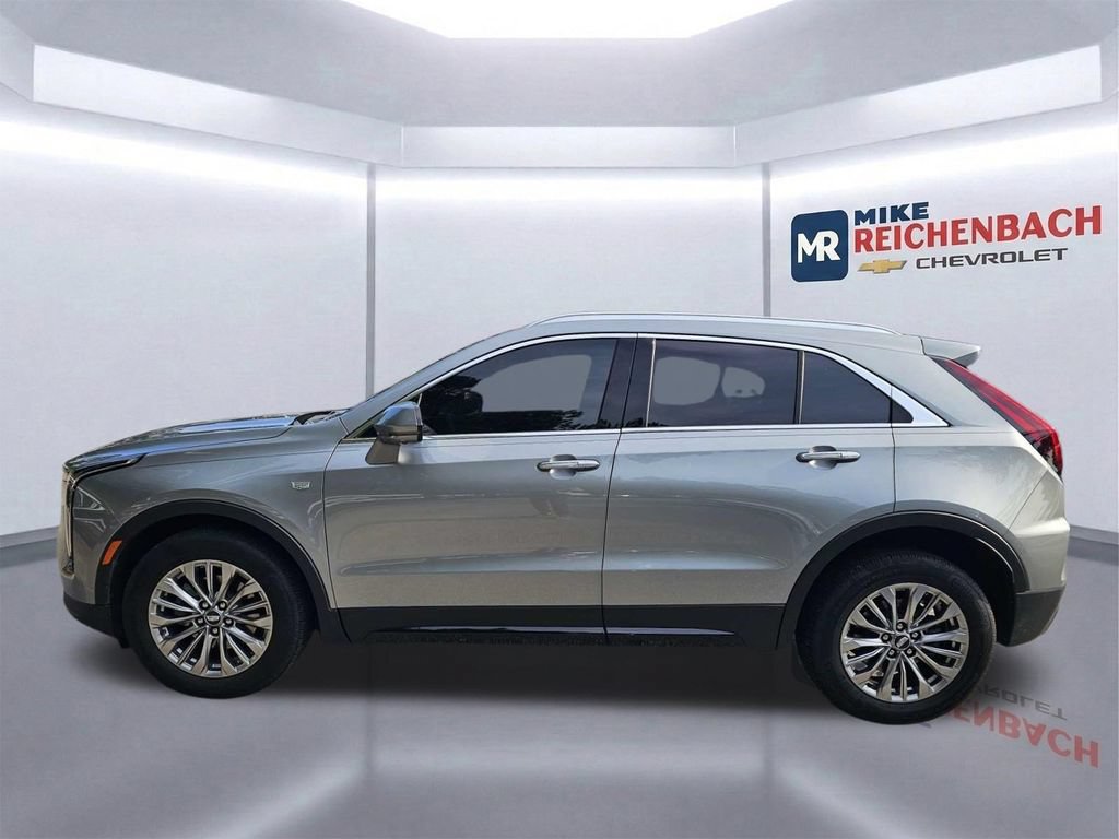 Used 2025 Cadillac XT4 Premium Luxury FWD image 6